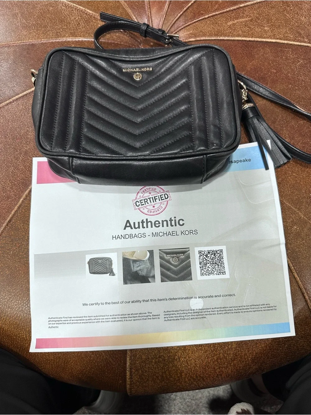 MICHAEL KORS  Jet Set Medium Quilted Camera Bag